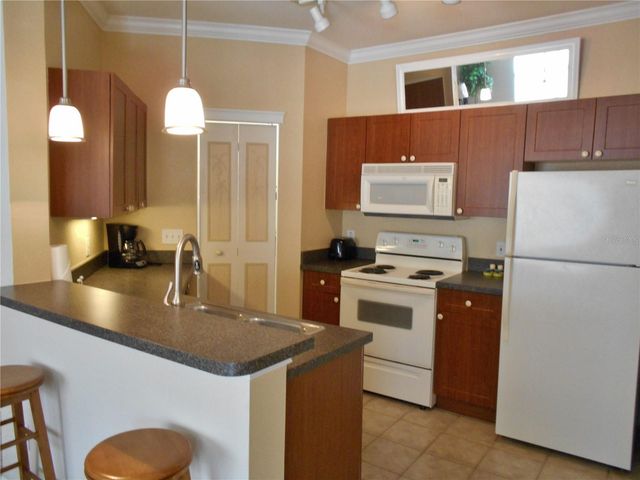 2171 PORTOFINO PLACE 7-2727, Palm Harbor, FL 34683