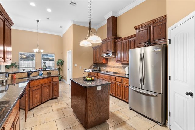 5814 Chamomile Ct, Corpus Christi, TX 78414