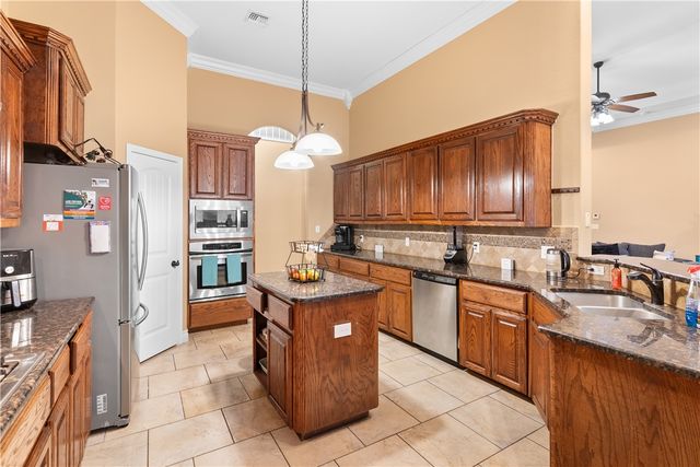 5814 Chamomile Ct, Corpus Christi, TX 78414