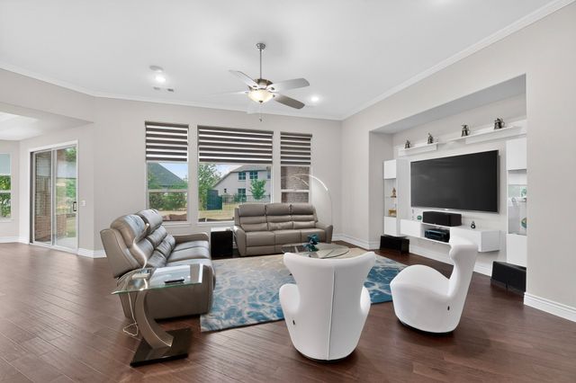 8008 American Way, Denton, TX 76207