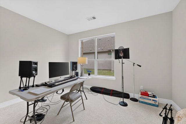 8008 American Way, Denton, TX 76207