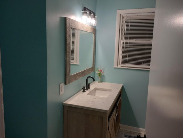 119 Chippendale DR, Hendersonville, TN 37075