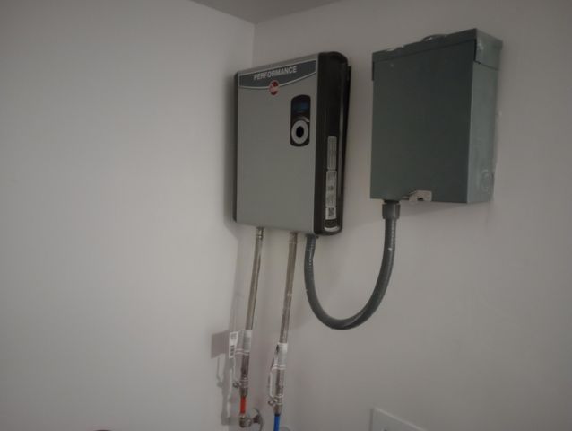 119 Chippendale DR, Hendersonville, TN 37075