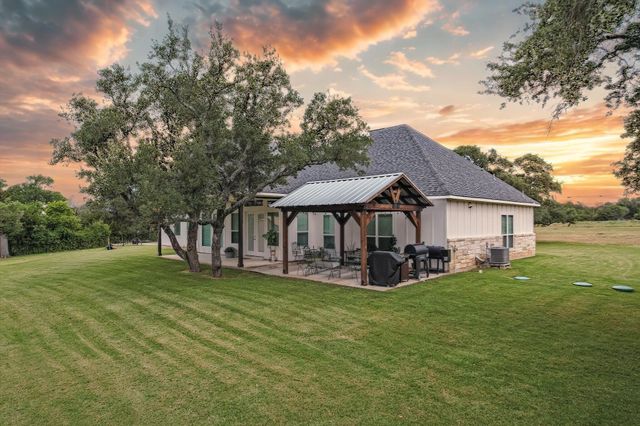 815 County Road 207, Liberty Hill, TX 78642