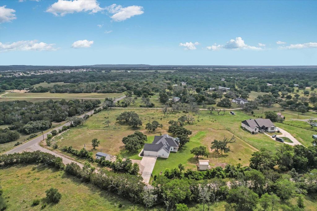 815 County Road 207, Liberty Hill, TX 78642