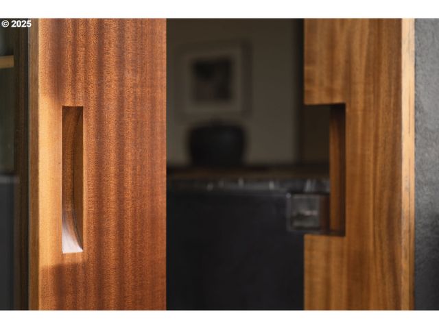 3961 Se BERKELEY Way, Portland, OR 97202