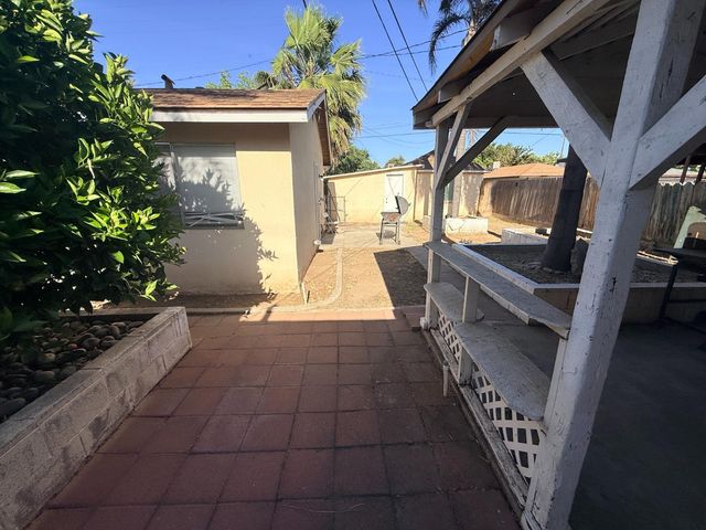 728 N Palm Avenue, Fresno, CA 93728