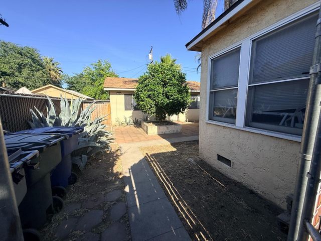 728 N Palm Avenue, Fresno, CA 93728