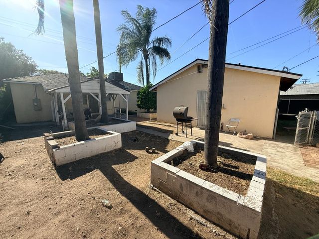 728 N Palm Avenue, Fresno, CA 93728