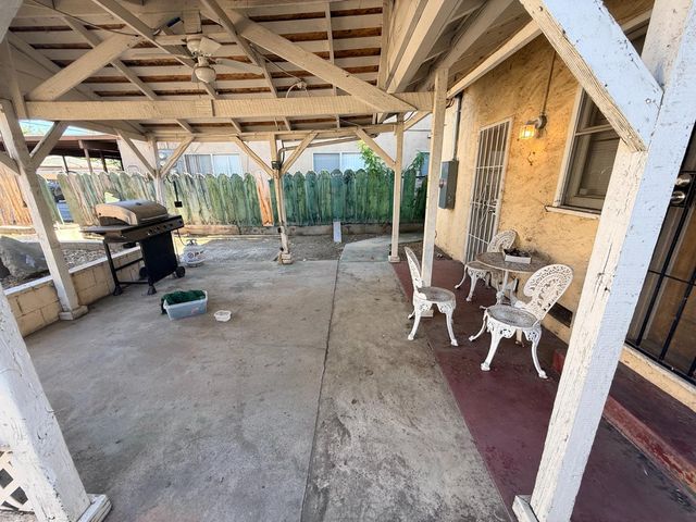 728 N Palm Avenue, Fresno, CA 93728