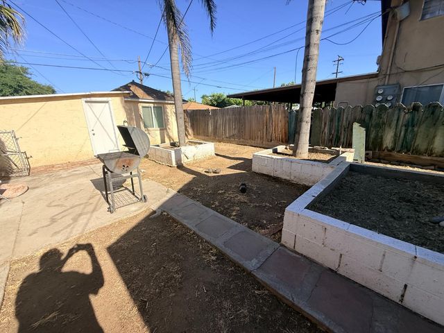 728 N Palm Avenue, Fresno, CA 93728