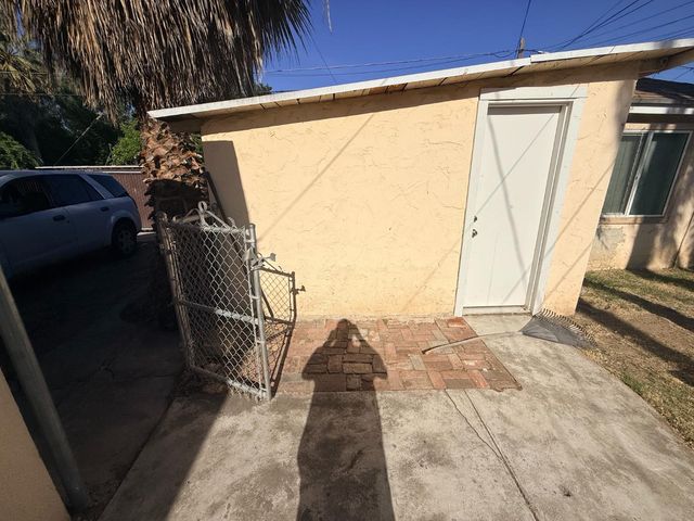 728 N Palm Avenue, Fresno, CA 93728