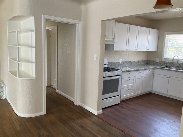 728 N Palm Avenue, Fresno, CA 93728
