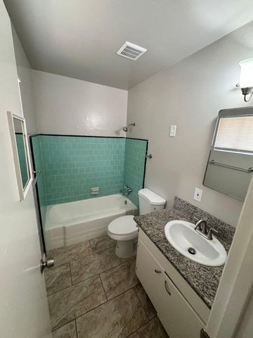 728 N Palm Avenue, Fresno, CA 93728
