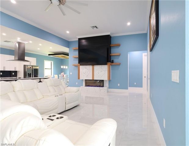 109 14th ST SE, Naples, FL 34117