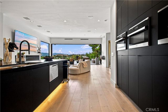 5170 Medina Road, Woodland Hills, CA 91364