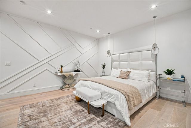 5170 Medina Road, Woodland Hills, CA 91364