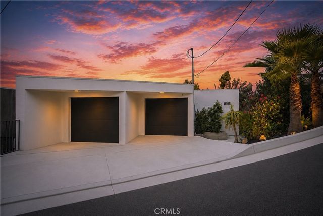 5170 Medina Road, Woodland Hills, CA 91364