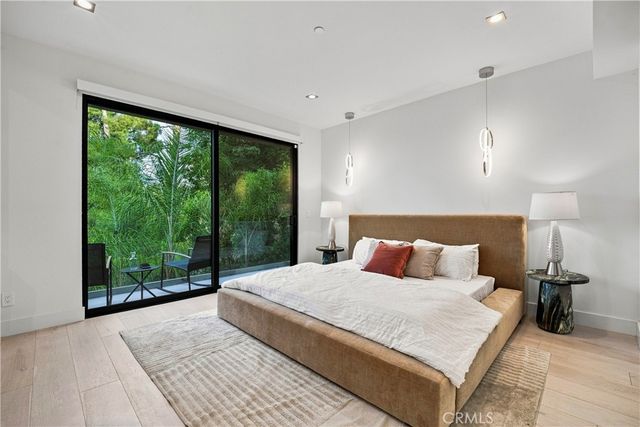 5170 Medina Road, Woodland Hills, CA 91364