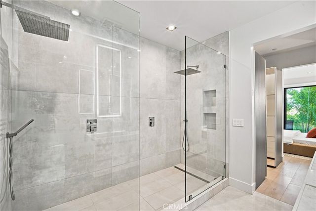 5170 Medina Road, Woodland Hills, CA 91364