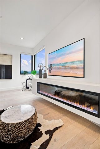 5170 Medina Road, Woodland Hills, CA 91364