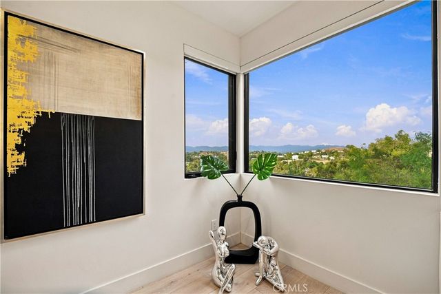 5170 Medina Road, Woodland Hills, CA 91364