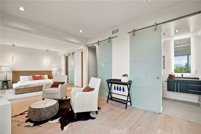 5170 Medina Road, Woodland Hills, CA 91364