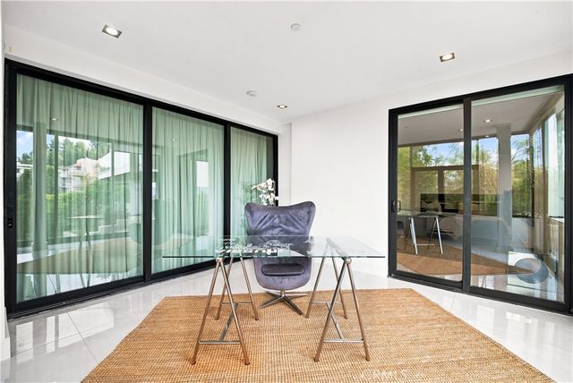 5170 Medina Road, Woodland Hills, CA 91364