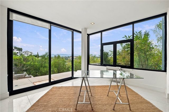 5170 Medina Road, Woodland Hills, CA 91364