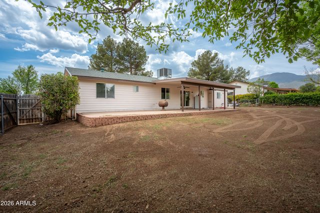 208 W Whipple Drive, Cottonwood, AZ 86326