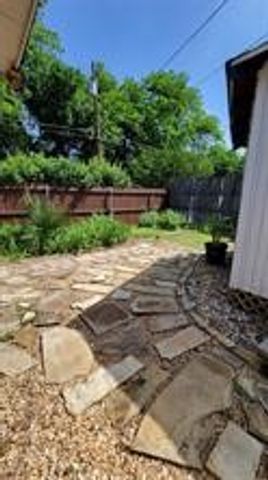 2727 Duval Drive, Dallas, TX 75211