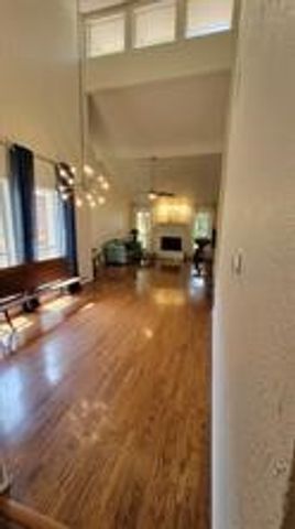 2727 Duval Drive, Dallas, TX 75211