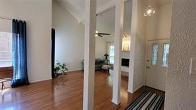 2727 Duval Drive, Dallas, TX 75211