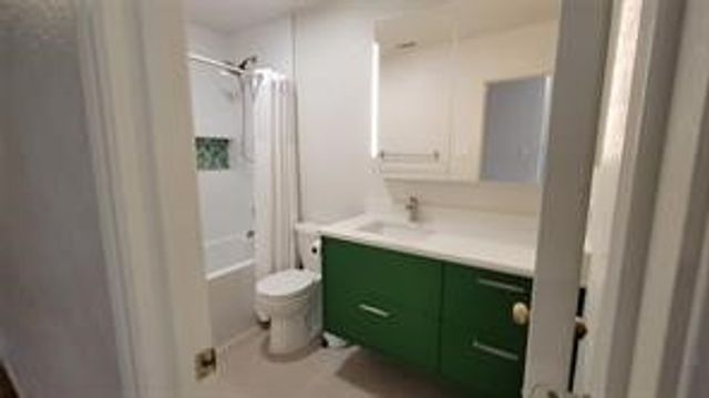 2727 Duval Drive, Dallas, TX 75211