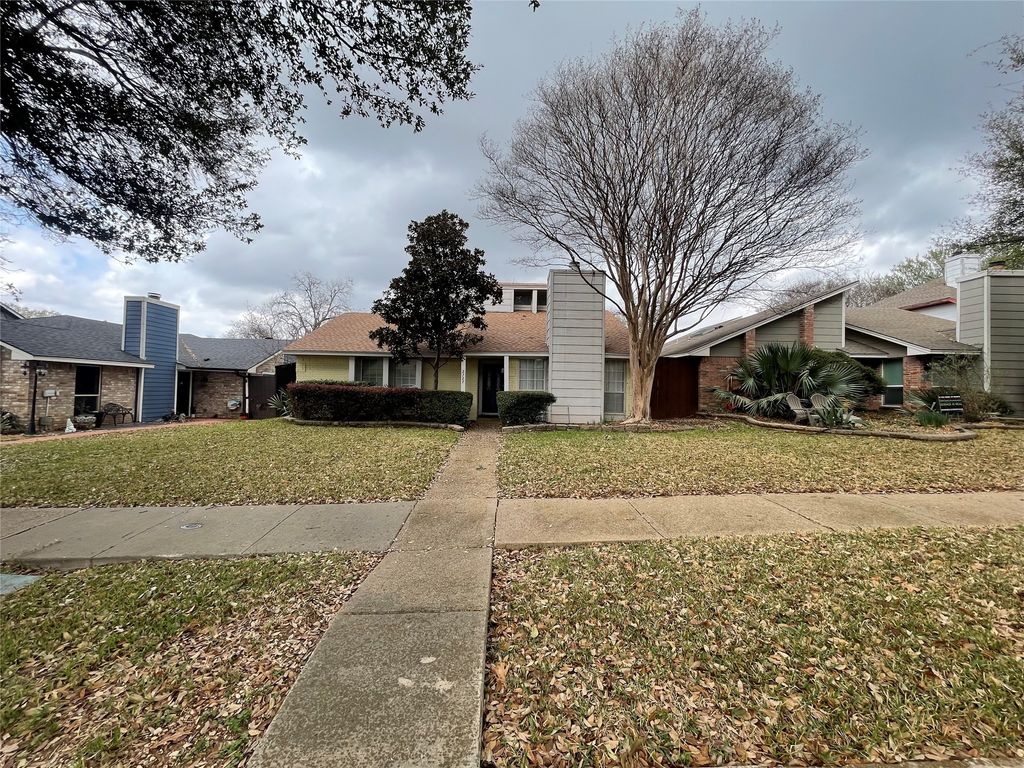 2727 Duval Drive, Dallas, TX 75211