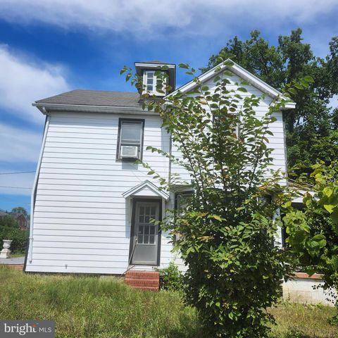 905 COOKS LN, Baltimore, MD 21229