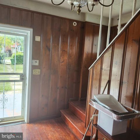 905 COOKS LN, Baltimore, MD 21229