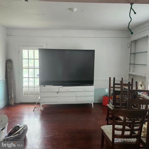 905 COOKS LN, Baltimore, MD 21229