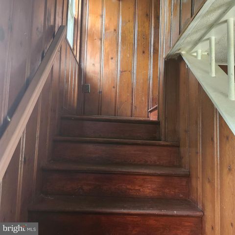 905 COOKS LN, Baltimore, MD 21229