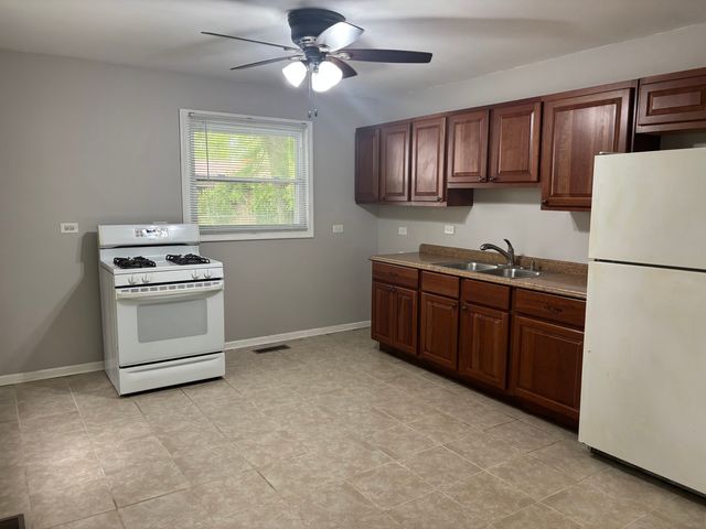 347 Tiverton Lane, Steger, IL 60475