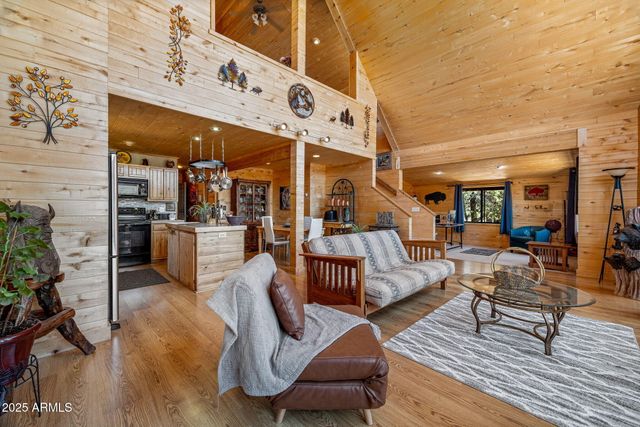 2796 CHANDELLE Lane, Overgaard, AZ 85933