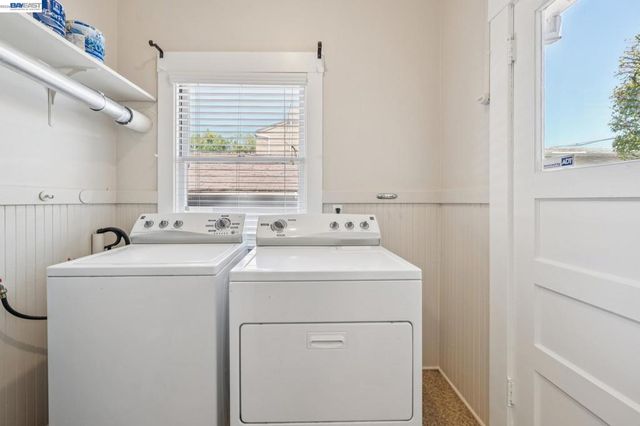 1915 Alameda Ave, Alameda, CA 94501