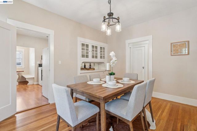1915 Alameda Ave, Alameda, CA 94501