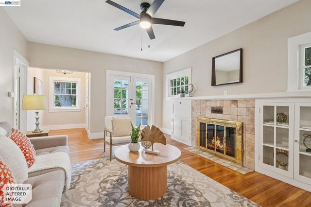 1915 Alameda Ave, Alameda, CA 94501