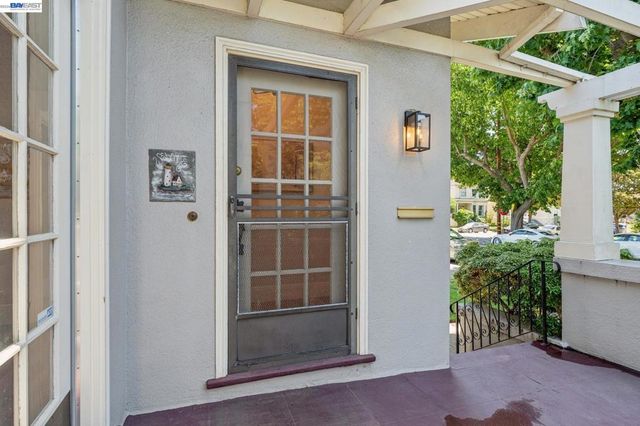 1915 Alameda Ave, Alameda, CA 94501