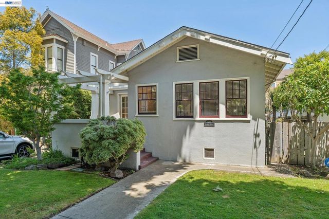 1915 Alameda Ave, Alameda, CA 94501
