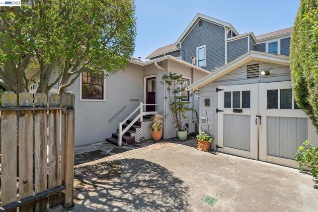 1915 Alameda Ave, Alameda, CA 94501