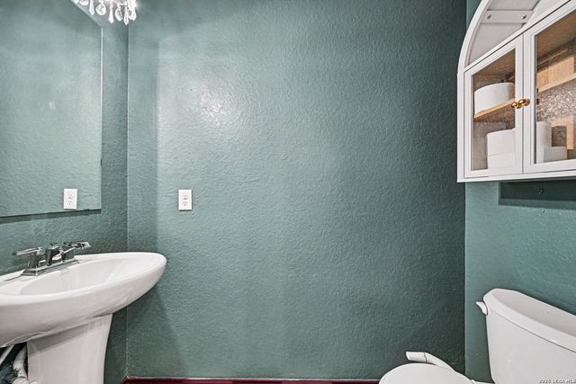 13745 Crossbow Rdg, San Antonio, TX 78253