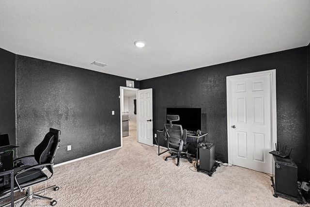 13745 Crossbow Rdg, San Antonio, TX 78253