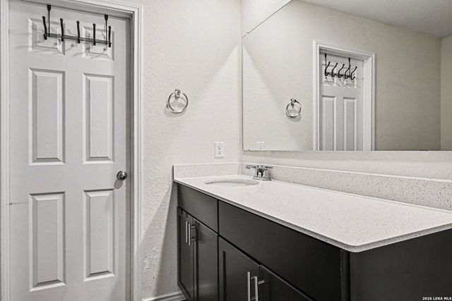 13745 Crossbow Rdg, San Antonio, TX 78253